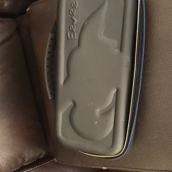 Nintendo switch Case - Picture 2 of 4